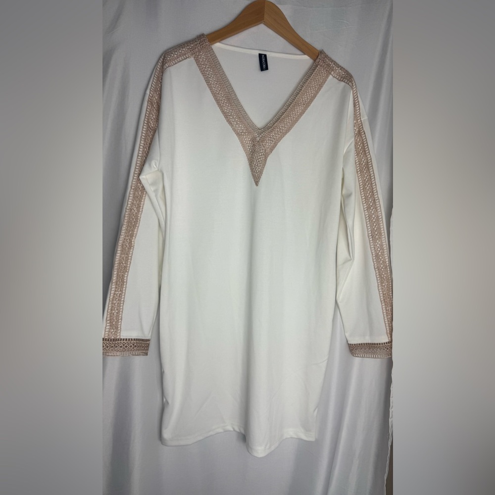 Noracora Elegant White V-Neck Top with embroidered details dress Medium